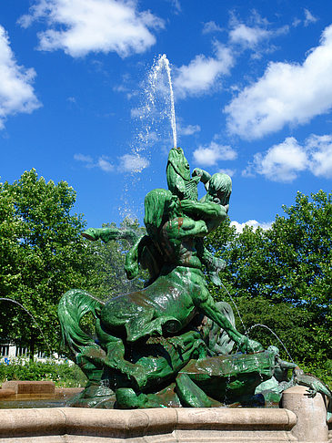 Brunnen auf dem Platz der Republik Fotos