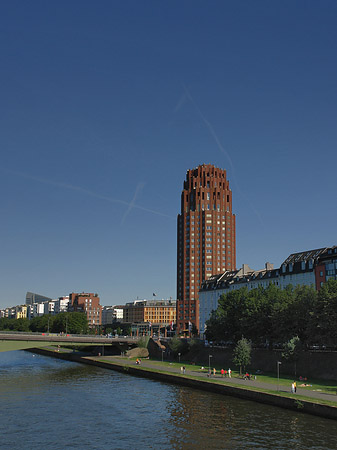 Main Plaza mit Ufer