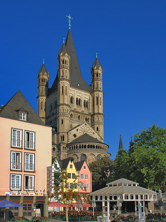 Groß St Martin hinter Fischmarkt