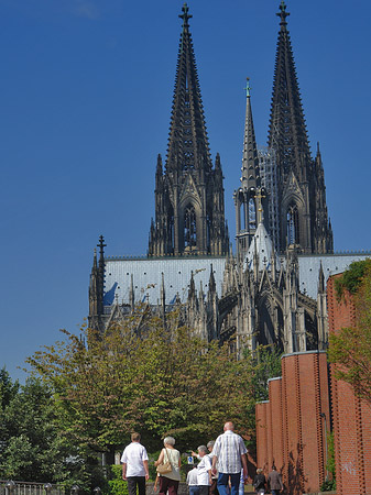 Foto Steinmauer zum Kölner Dom - Köln