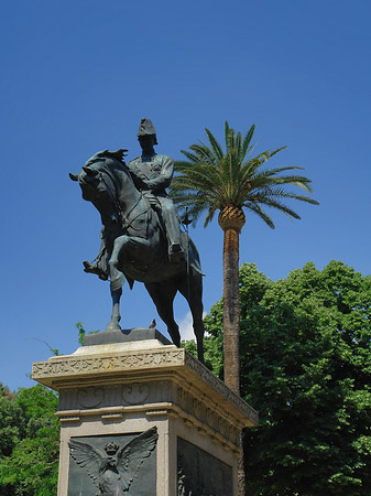 Fotos Statue von Carlo Alberto | Rom