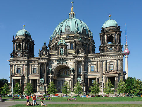 Berliner Dom mit Lustgarten