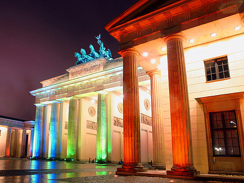 Brandenburger Tor bei Nacht Fotos