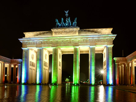 Brandenburger Tor bei Nacht Fotos