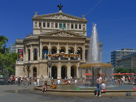 Foto Alte Oper mit Opernplatz