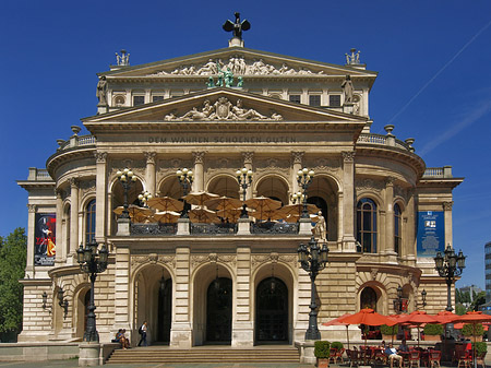 Fotos Alte Oper mit Schirmen | Frankfurt am Main