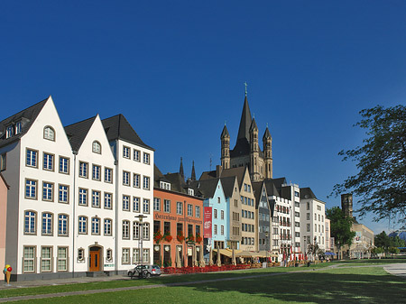 Groß St Martin hinter Fischmarkt