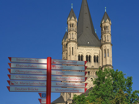 Fotos Schild vor Groß St.Martin | Köln