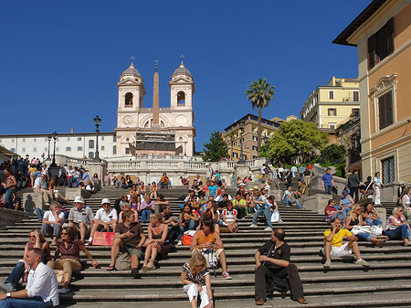 Treppe mit Kirche Foto 