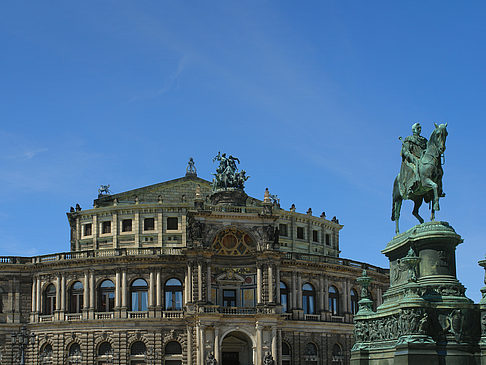 Fotos König-Johann-Statue mit Semperoper | Dresden